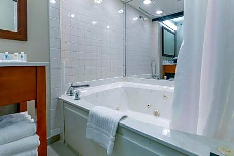 Superior King Suite - Non-Smoking