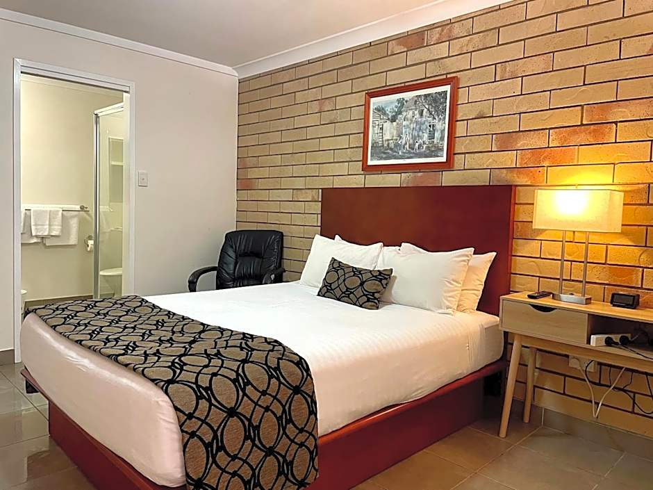 Photo 1 of 4 of Deluxe Studio 1 Queen Bed