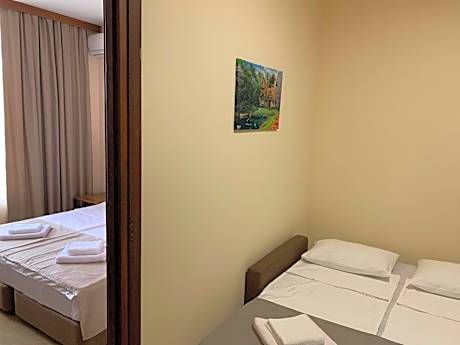 Economy Quadruple Room