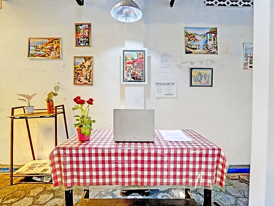 OYO Life 92921 Omaya Kost Syariah