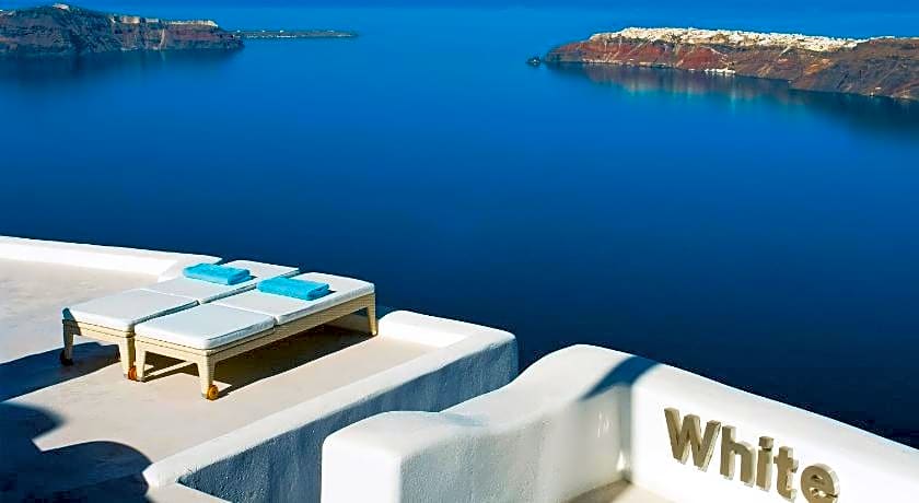 White Santorini Suites & Spa