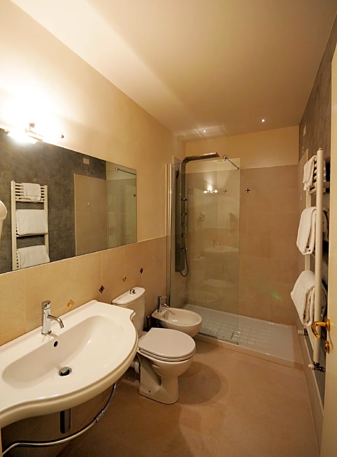 Hotel Azzi