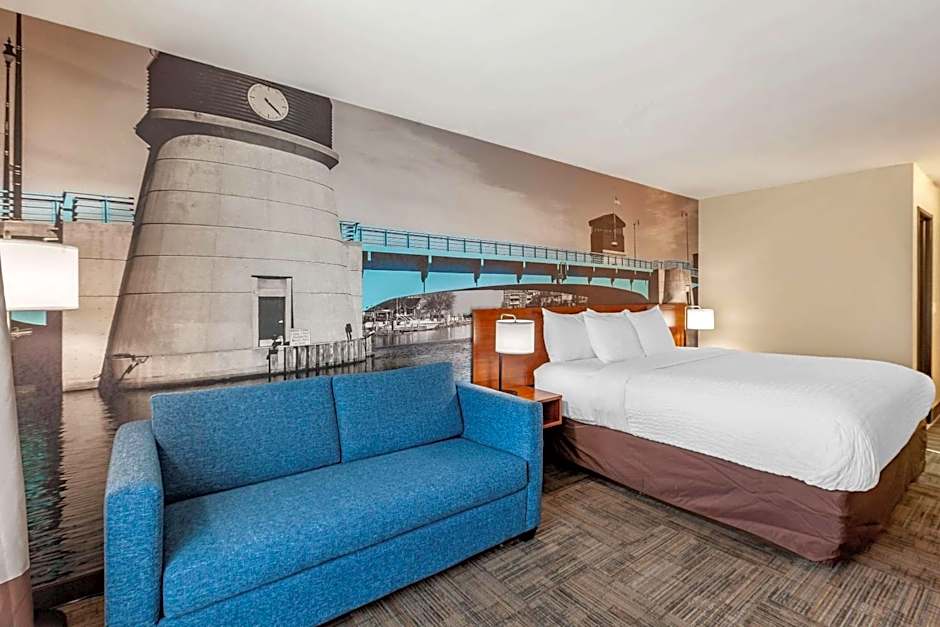 Clarion Pointe by Choice Hotels Racine