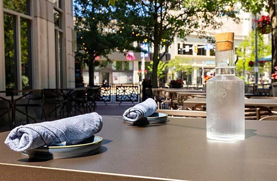 Crowne Plaza Cleveland at Playhouse Square By IHG