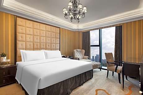 Deluxe King Bed