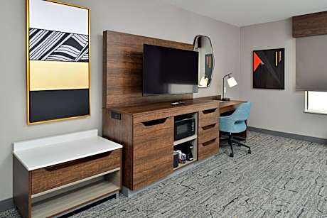 Room with Two Queen Beds - Non-Smoking