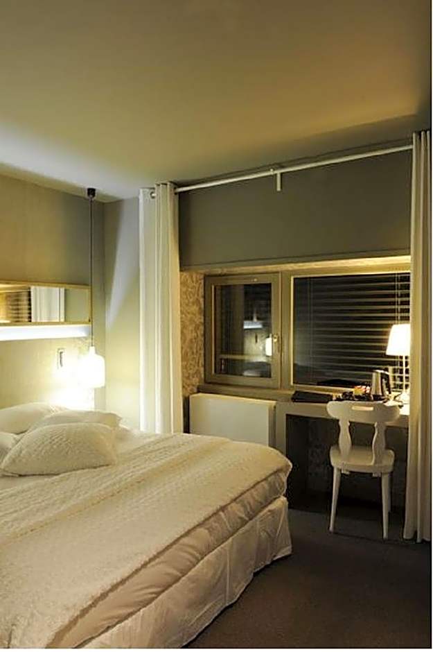 Logis Hotel Tante Yvonne & son restaurant semi-gastronomique - Lyon Nord