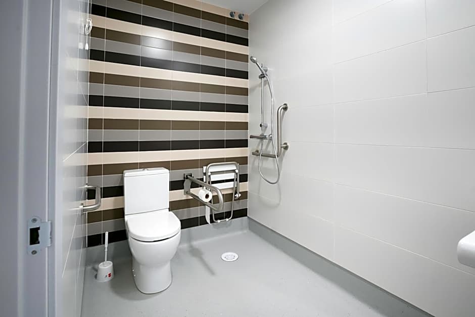 Photo 1 of 1 of 1 King Bed, Accessible, Roll in Shower