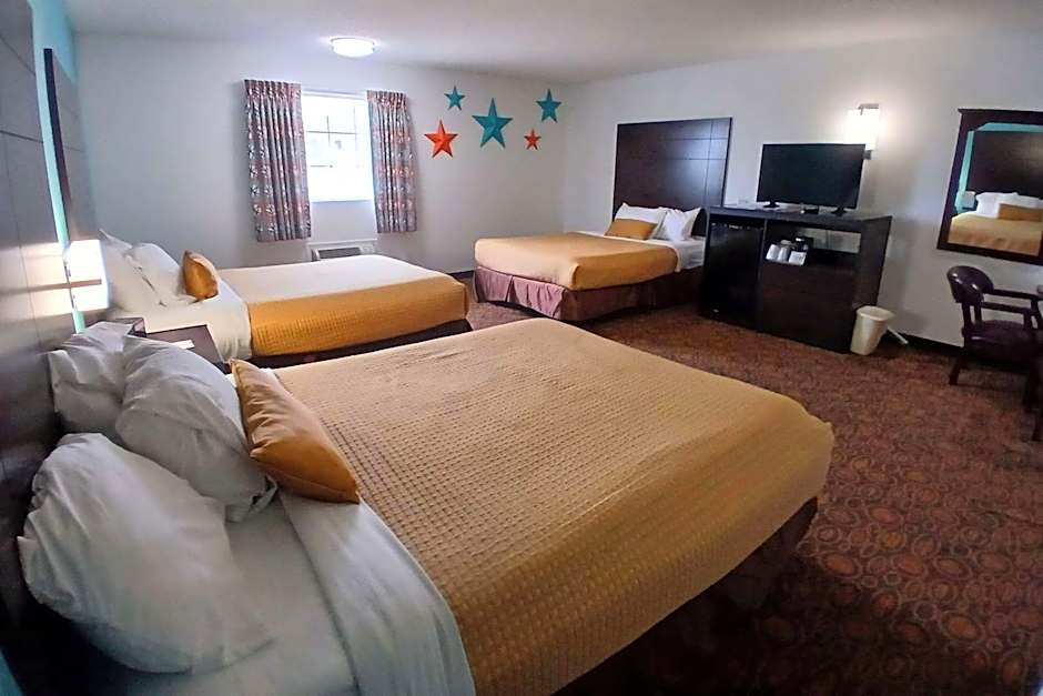 Photo 1 of 5 of Deluxe 1 Queen Bed