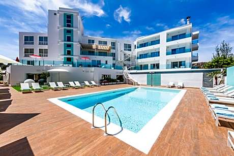 Plaza Santa Ponsa Boutique - Adults Only.