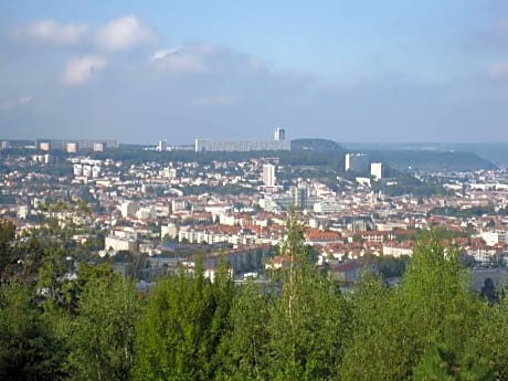 Vandoeuvre international home