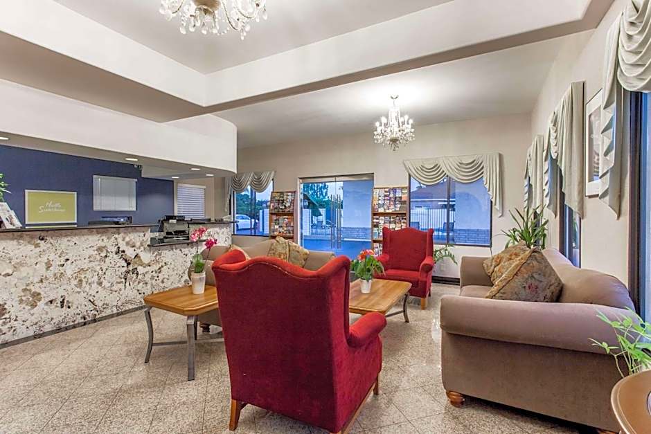 Days Inn by Wyndham Anaheim Near the Park