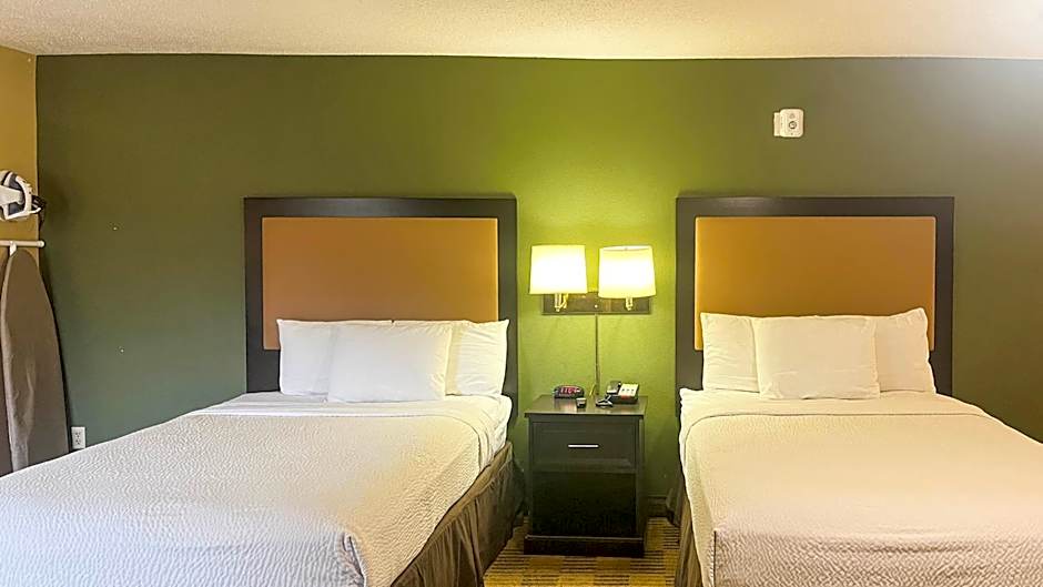 Studio 6 Chantilly VA Washington Dulles Airport