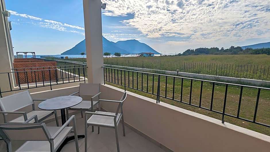 Costa Ionica · Mytikas Seaside Hotel