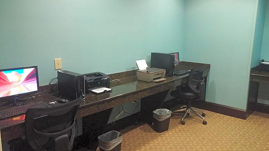 Holiday Inn Express Augusta North By IHG