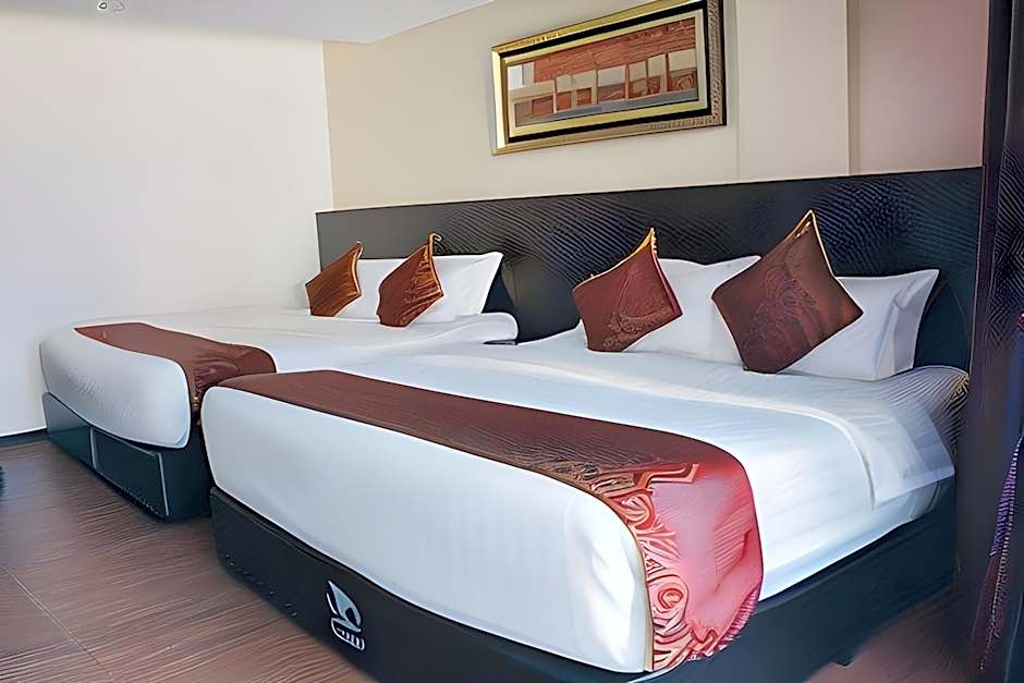 J Suites Hotel