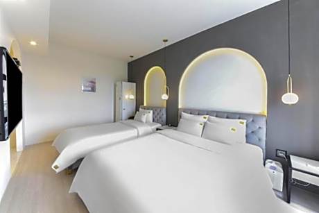 Family Twin Room with River View