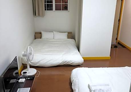 Economy Twin Room