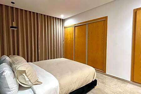 Business Travelers and Families - 3 Bedrooms