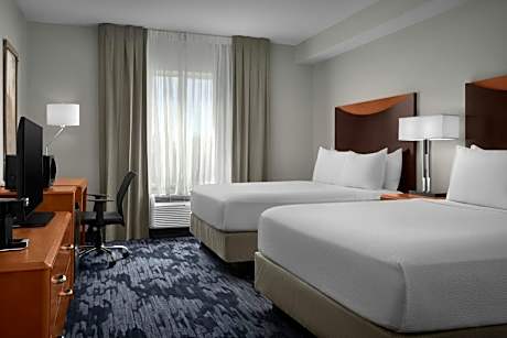 Queen Room with Two Queen Beds - Hearing Accessible