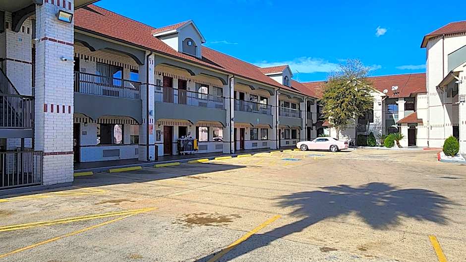 Scottish Inn & Suites Sam Houston Parkway