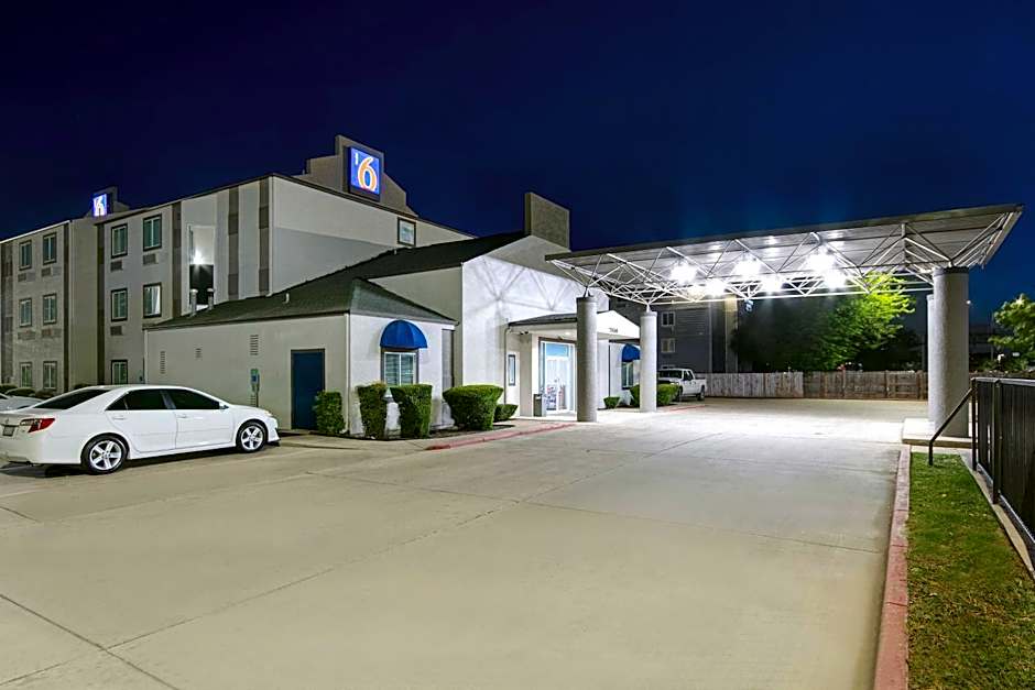 Motel 6-San Antonio, TX - South