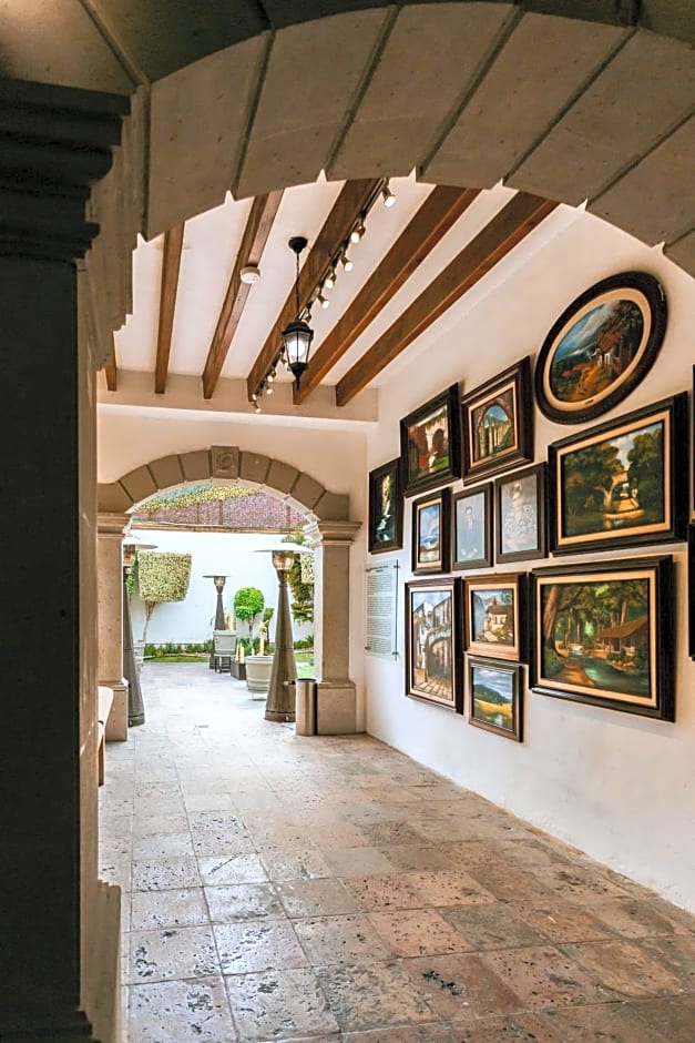 Hotel Dos Patios, Holistico Boutique & SPA