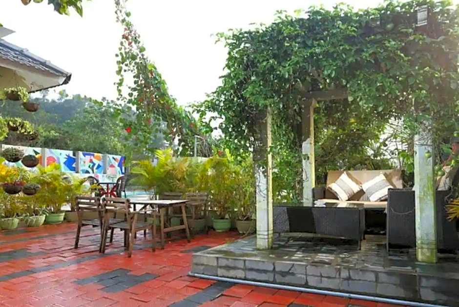 Girassol Service Villa