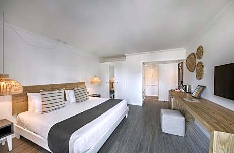 Superior Garden Room