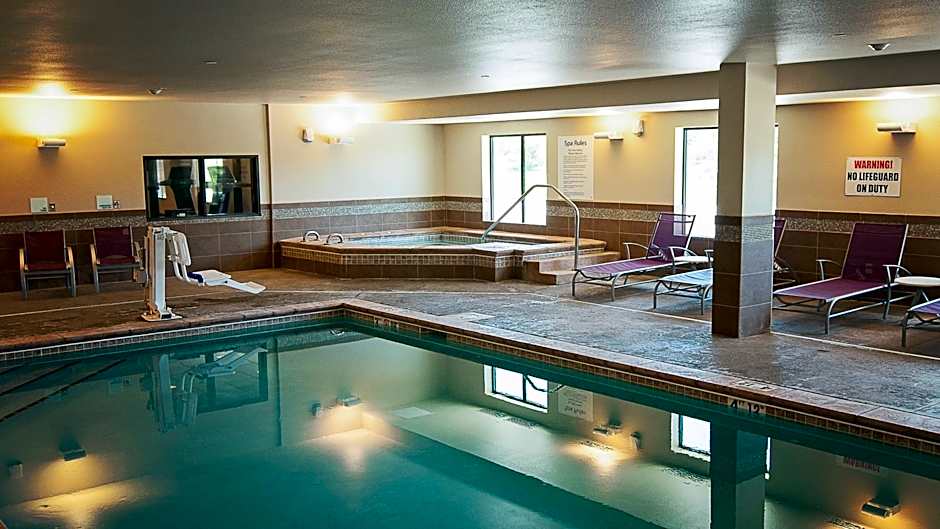 Holiday Inn Express & Suites Wichita Northeast By IHG