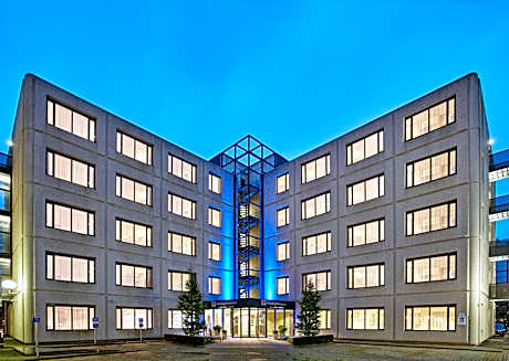 Holiday Inn Express Amsterdam - Schiphol By IHG