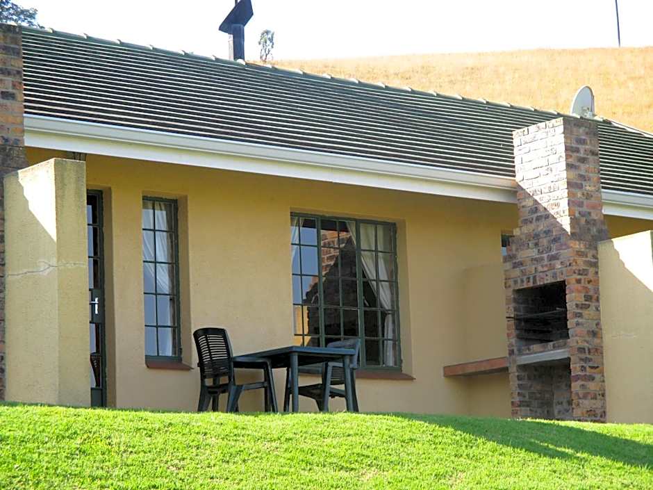 Thaba Tsweni Lodge & Safaris