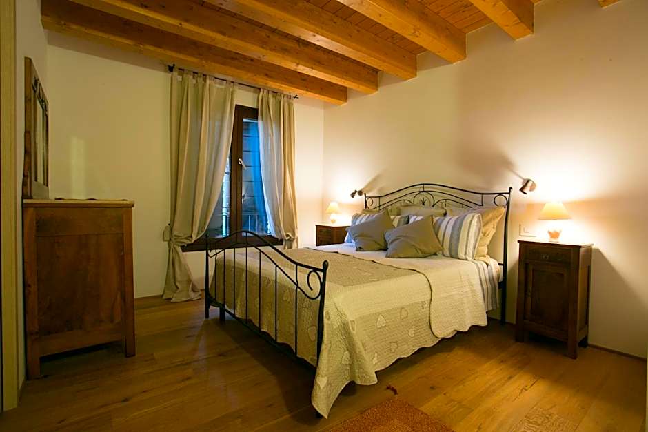 Photo 1 of 7 of Double Room