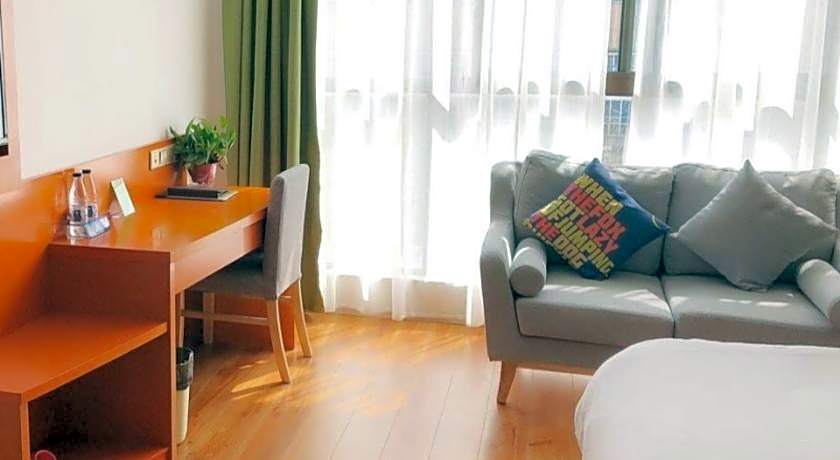 Vatica Hotel Fuyang Linquan Tenghui International City Branch