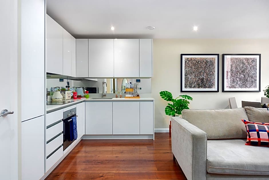 One Bedroom Serviced Apartment in Holborn, Chancery Lane