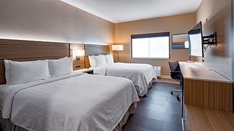 2 Queen Beds Nsmk Micrfg Full Breakfast