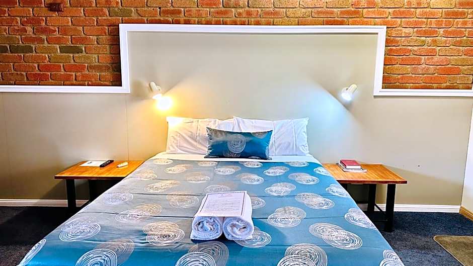 Early Australian Motor Inn