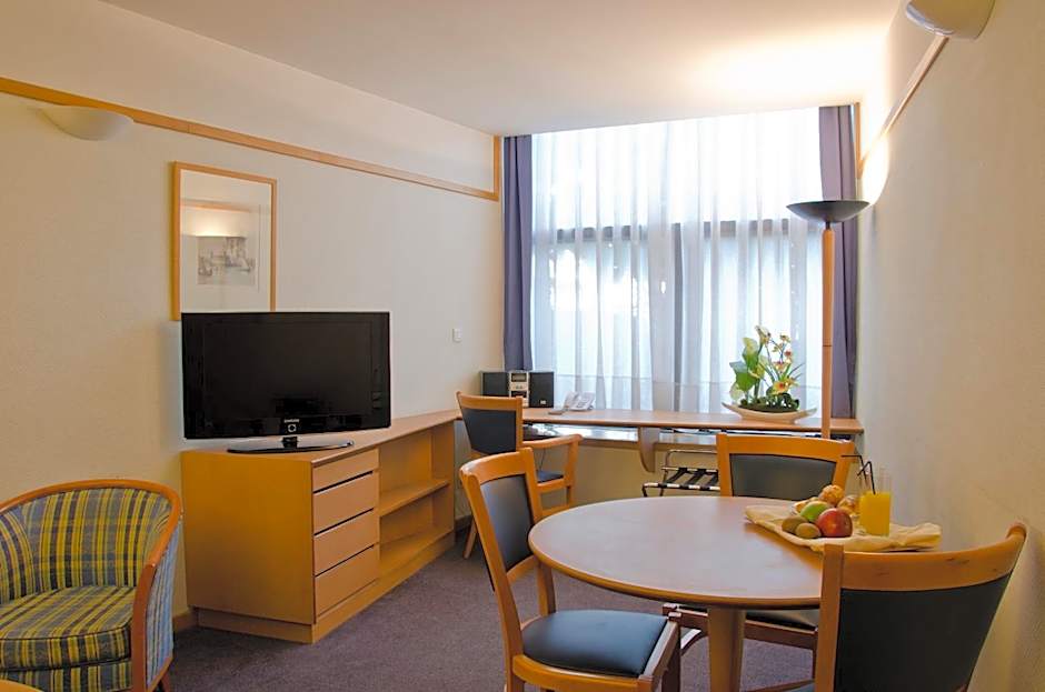 VIP Executive Eden Aparthotel