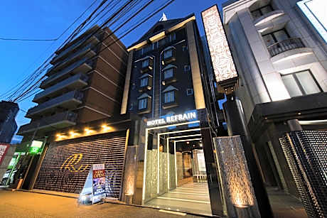 HOTEL REFRAIN