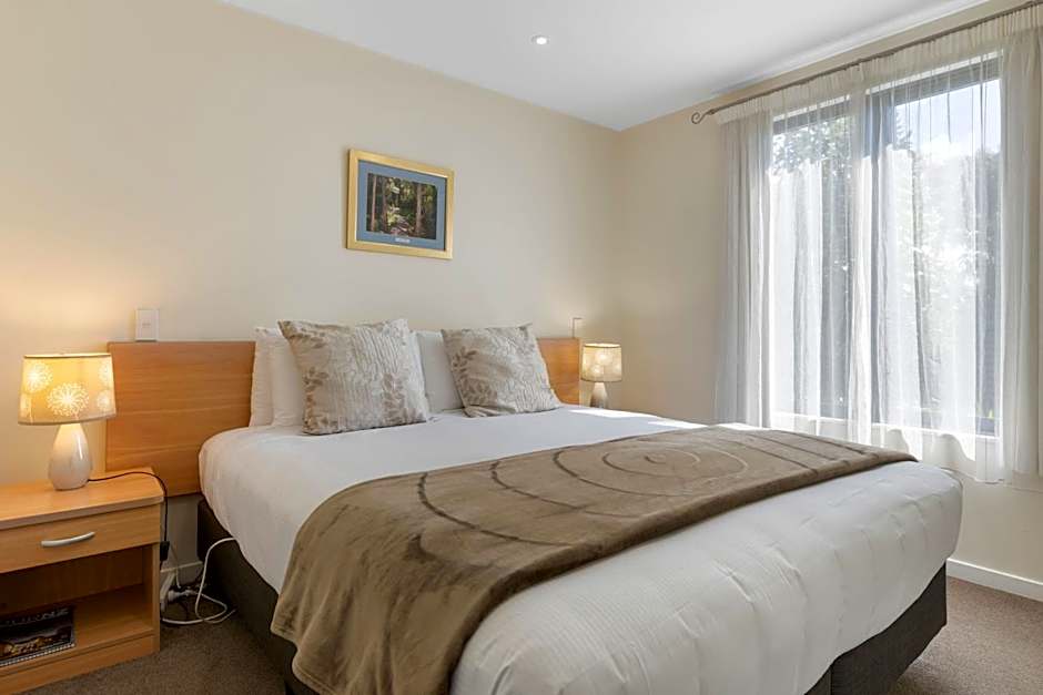 Nautilus Lodge Motel