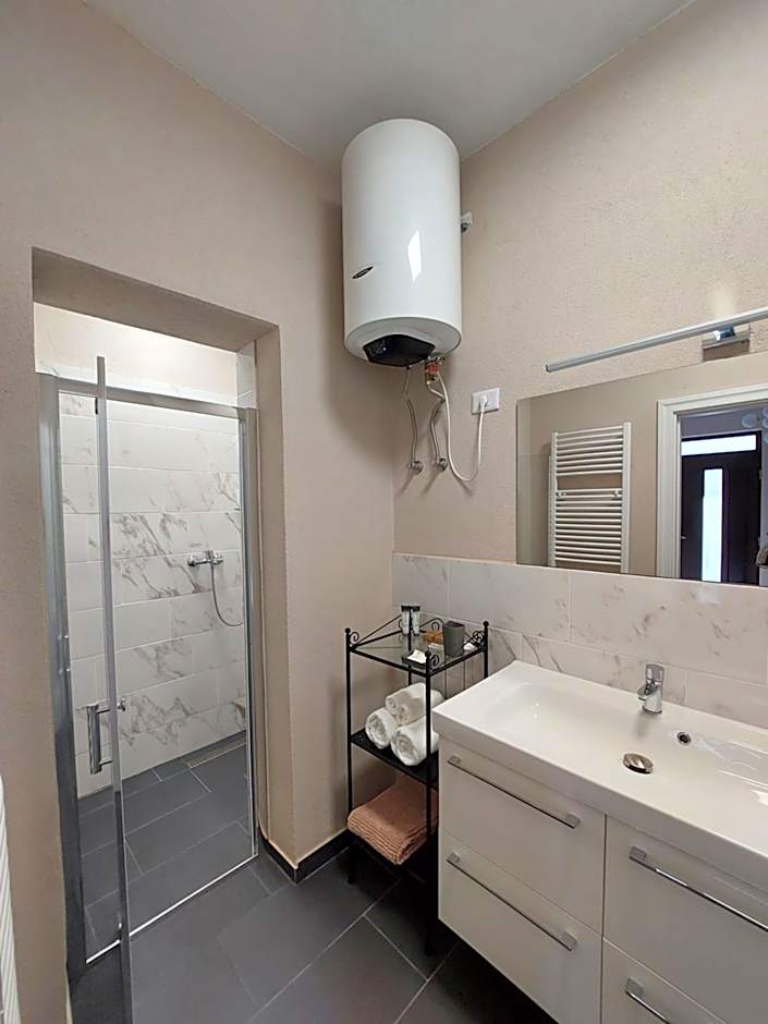 Mandarin Premium Apartments