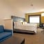  Holiday Inn Express & Suites