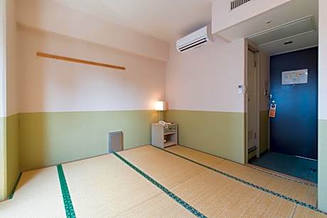 Japanese-Style Room (1-3 adults) - Smoking