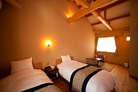 Family Room Mainsonette with Tatami Area and Private Open-Air Bath