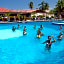 Qualton Club Ixtapa All Inclusive