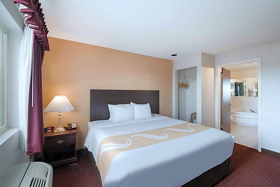 Quality Inn Grand Suites Bellingham