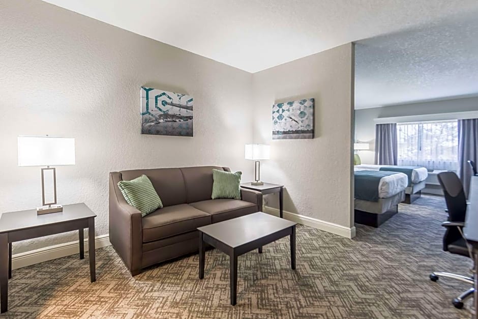 Best Western Plus Sebastian Hotel & Suites