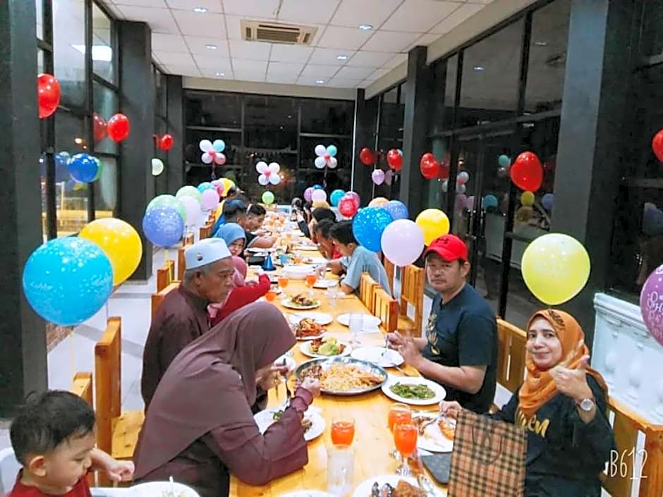 DLAYARAN HOTEL & CAFE