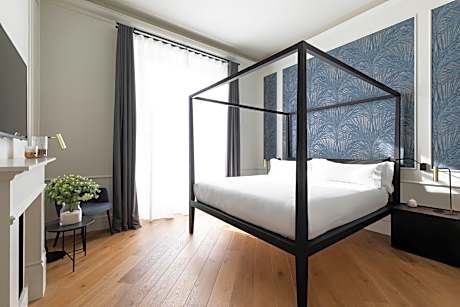 Grand Deluxe Room