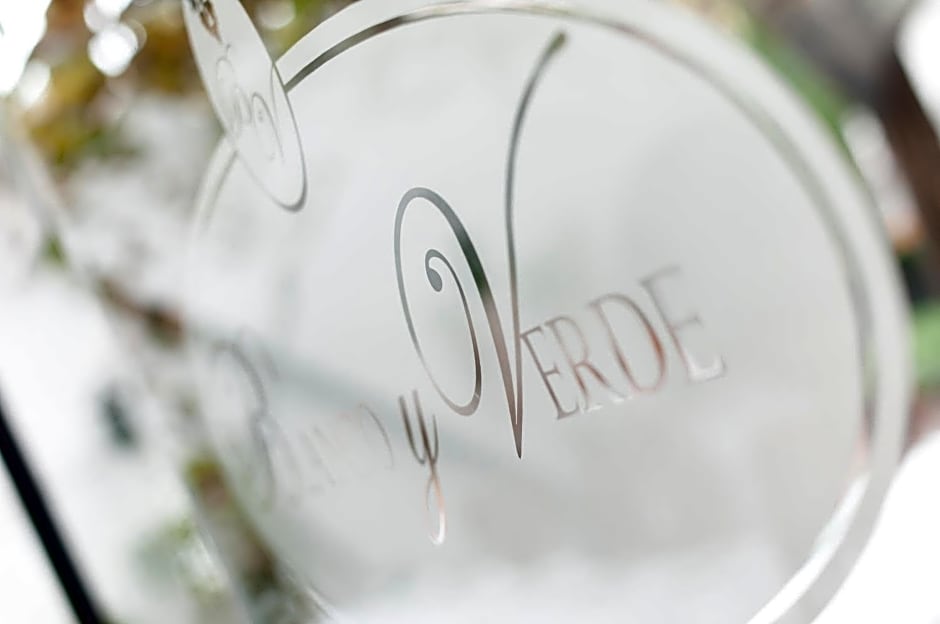 Hotel Restaurante Blanco y Verde